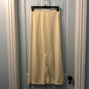 Vintage maxi 1/2 slip Barbizon Petti Endora M